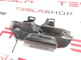 Кронштейн накладки, стойки В, ориг. номер 1103776-00-L, 1098403, Tesla Model 3 2017-2021