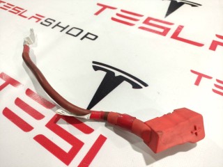 Зажим клеммы АКБ 12V (Плюс + ), ориг. номер 1067971-00-D, 1118182-73-H, Tesla Model 3 2017-2021
