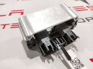 прочая запчасть, ориг. номер 1003311-00-B, Tesla Model X 2015-2021