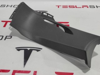 Накладка ремня безопасности стойки С, ориг. номер 1024730-00-B, Tesla Model S 2012-2016
