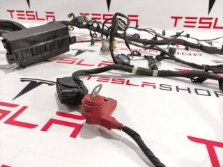 Электропроводка передняя подкапотная, ориг. номер 1031237-80-E, 1031237-81-E, Tesla Model S 2012-2016
