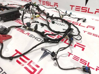Электропроводка передняя подкапотная, ориг. номер 1031237-80-E, 1031237-81-E, Tesla Model S 2012-2016