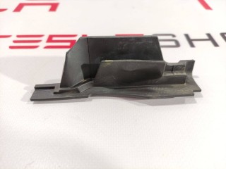 Резинка уплотнительная передней двери, ориг. номер 1039364-00-A, Tesla Model S 2012-2016