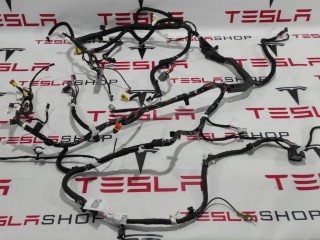 Электропроводка центральной панели, ориг. номер 1067960-00-F, Tesla Model 3 2017-2021