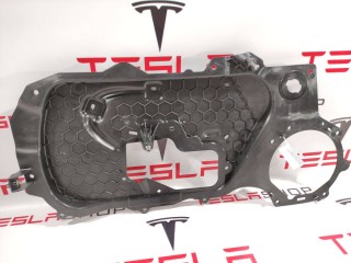 Накладка внутренняя двери, ориг. номер 1092146-00-C, Tesla Model 3 2017-2021