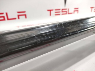 Поперечная балка усиления стаканов, ориг. номер 1075042-00-F, 1075044-00-E, Tesla Model 3 2017-2021