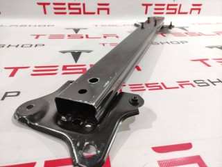 Поперечная балка усиления стаканов, ориг. номер 1075042-00-F, 1075044-00-E, Tesla Model 3 2017-2021