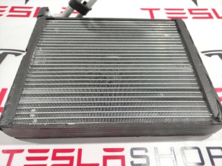 Испаритель печки салона, ориг. номер 1099999-00-H, Tesla Model 3 2017-2021