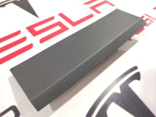 Накладка стойки А, ориг. номер 1086303-80-E, Tesla Model 3 2017-2021