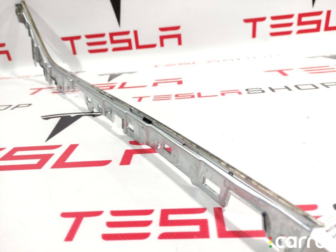 Декоративная вставка центральной консоли Tesla Model Y 2020-2026, 1097165-00-E, фото 4