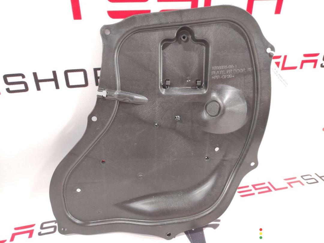 Накладка внутренняя двери Tesla Model S 2016-2021, 1037846-00-D, фото 1
