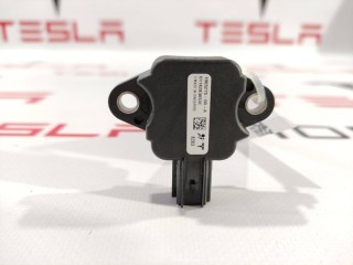 прочая запчасть, ориг. номер 1005275-00-A, Tesla Model S 2012-2016