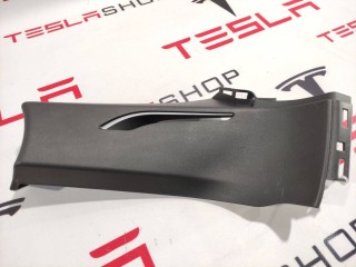 Накладка ремня безопасности стойки С, ориг. номер 1024732-00-C, Tesla Model S 2016-2021