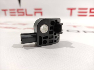 Датчик удара, стойки С, ориг. номер 1009017-00-A, Tesla Model S 2012-2016