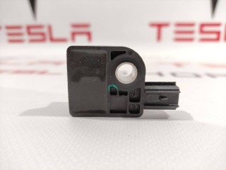 Датчик удара, стойки С, ориг. номер 1009017-00-A, Tesla Model S 2012-2016