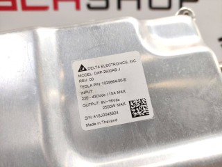 прочая запчасть, ориг. номер 1028674-00-B, 1028664-00-E, Tesla Model S 2012-2016
