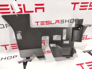 Накладка пластиковая под рулевой колонкой, ориг. номер 6007446-00-D, Tesla Model S 2016-2021