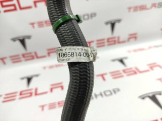 Шланги охлаждающей жидкости, ориг. номер 1065814-00-D, Tesla Model S 2016-2021