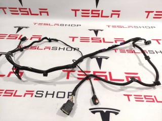 Электропроводка бампера, ориг. номер 1004421-93-N, Tesla Model S 2012-2016