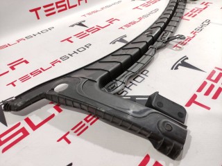Подкапотная накладка стеклоочистителей, ориг. номер 1008976-00-E, Tesla Model S 2012-2016