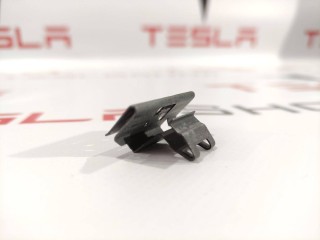 прочая запчасть, ориг. номер 1005783-00-B, Tesla Model S 2012-2016