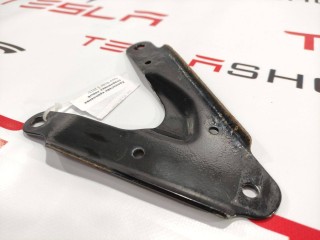 Кронштейн крепления подрамника, ориг. номер 6008489-00-A, Tesla Model S 2012-2016
