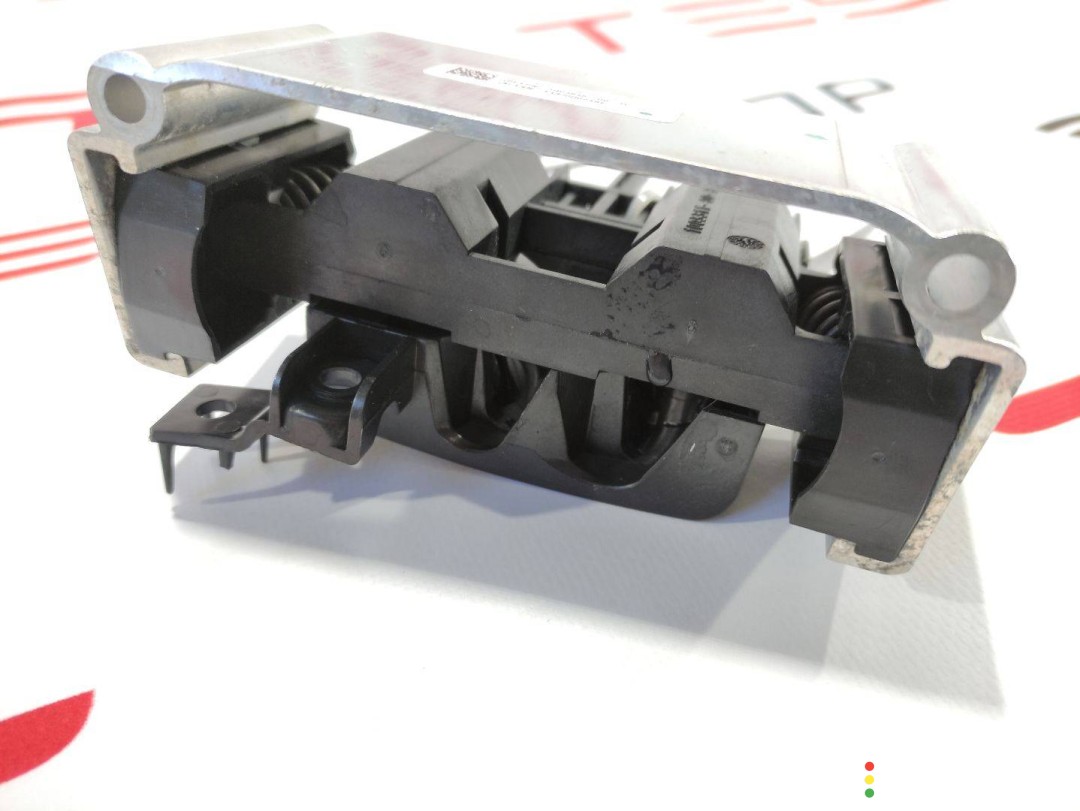 Крышка-фиксатор Tesla Model S 2012-2016, 1056505-00-E, фото 4