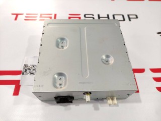 Радио FM/HD/XM, ориг. номер 1004787-00-C, Tesla Model S 2012-2016
