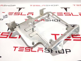прочая запчасть, ориг. номер 1013496-00-E, Tesla Model S 2012-2016