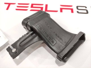 Воздуховод решетки обдува, ориг. номер 1100574-00-H, Tesla Model Y 2020-2026