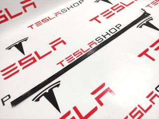 Крышка короба проводки камеры TRIPLE, ориг. номер 1079607-00-A, Tesla Model X 2015-2021
