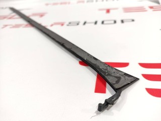 Крышка короба проводки камеры TRIPLE, ориг. номер 1079607-00-A, Tesla Model X 2015-2021