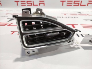 Воздуховод центральной панели (пассажирский), ориг. номер 6007628-00-C, Tesla Model S 2012-2016