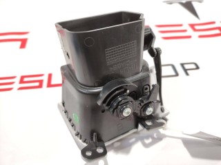 Воздуховод центральной панели (водительский), ориг. номер 6007629-00-C, Tesla Model S 2012-2016