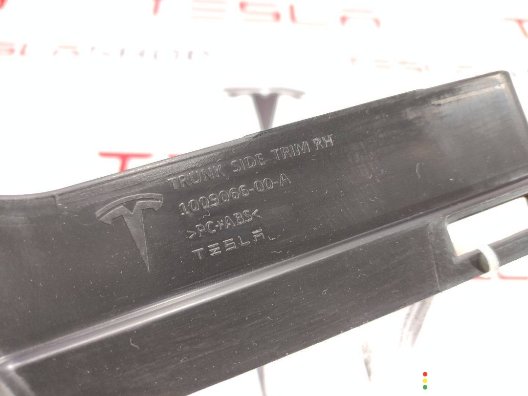 Накладка багажного проема внутренняя Tesla Model S 2012-2016, 1009066-00-A, фото 2