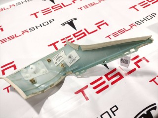 Накладка стойки С, ориг. номер 1002510-00-C, Tesla Model S 2012-2016