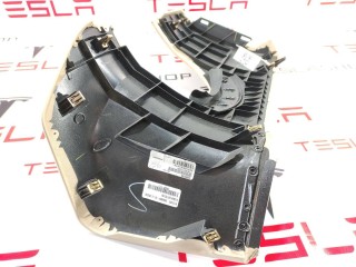 Накладка центральной панели (под руль), ориг. номер 1002405-10-E, Tesla Model S 2012-2016