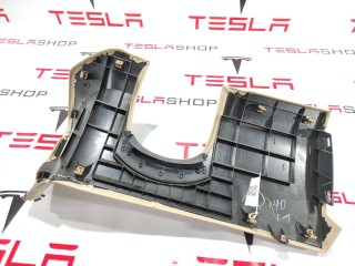 Накладка центральной панели (под руль), ориг. номер 1002405-10-E, Tesla Model S 2012-2016
