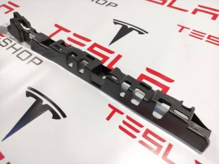 Кронштейн облицовки стойки B, ориг. номер 1056087-00-C, 1050784-00-B, Tesla Model X 2015-2021