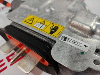 Сплиттер, ориг. номер 1063800-10-B, 1095000-10-E, 1054500-10-C, 1038772-10-F, Tesla Model X 2015-2021