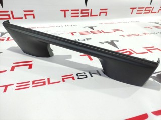Накладка салазки сидения водит./пассаж., ориг. номер 1061619-00-A, Tesla Model X 2015-2021