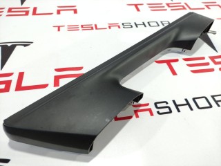 Накладка салазки сидения водит./пассаж., ориг. номер 1061619-00-A, Tesla Model X 2015-2021