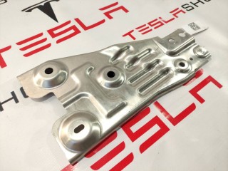 Кронштейн багажника боковой, ориг. номер 1051361-S0-D, 1086805-00-A, Tesla Model X 2015-2021