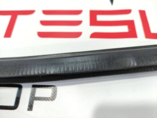 Уплотнитель стекла внутренний двери, ориг. номер 1038408-00-A, Tesla Model S 2012-2016