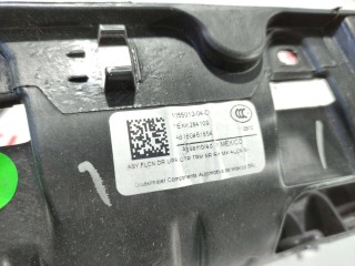 Кронштейн накладки, подъемной задней двери, ориг. номер 1055012-04-D, Tesla Model X 2015-2021