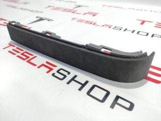 Накладка подъемной задней двери, ориг. номер 1055024-00-B, Tesla Model X 2015-2021