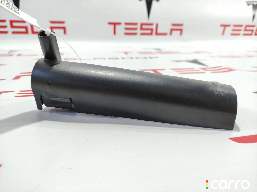 1035371-00-C Накладка пружины подъемной задней двери Tesla Model X 2016г. - фото №1