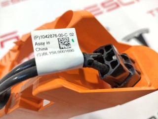 прочая запчасть, ориг. номер 1041310-00-F, 1042876-00-C, Tesla Model S 2012-2016