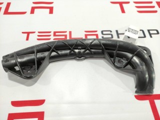 Кронштейн крепления сплиттера, ориг. номер 1051530-00-C, Tesla Model X 2015-2021