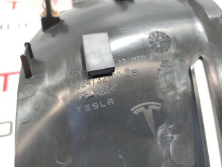 Накладка ремня безопасности стойки С, ориг. номер 1024732-00-B, Tesla Model S 2012-2016